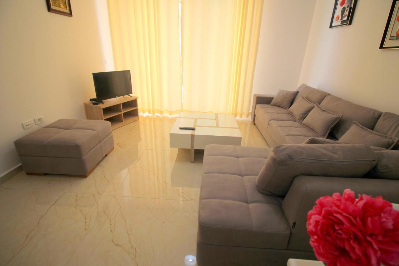 Luxury Sea View Apartaments Sarandë エクステリア 写真