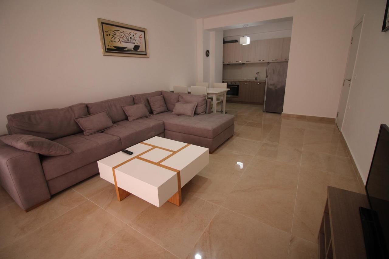 Luxury Sea View Apartaments Sarandë エクステリア 写真