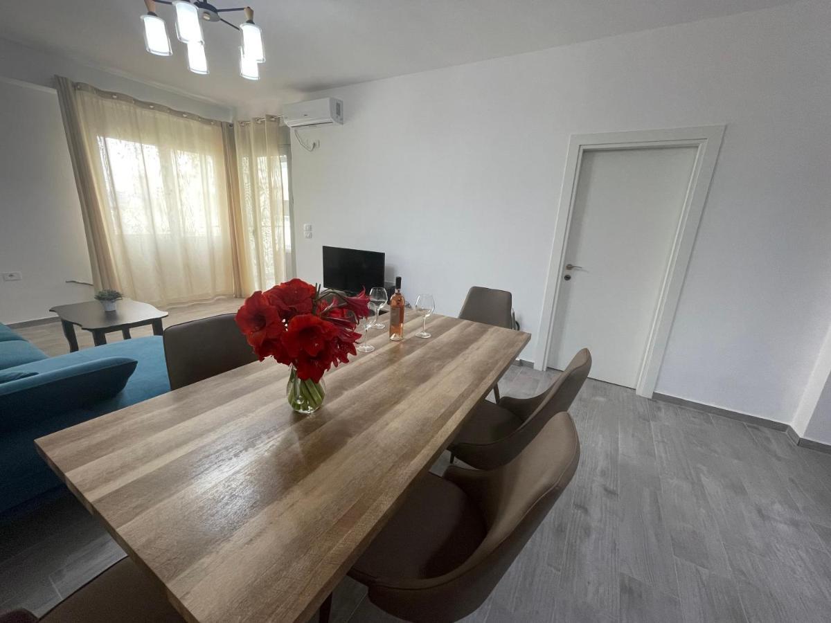 Luxury Sea View Apartaments Sarandë エクステリア 写真