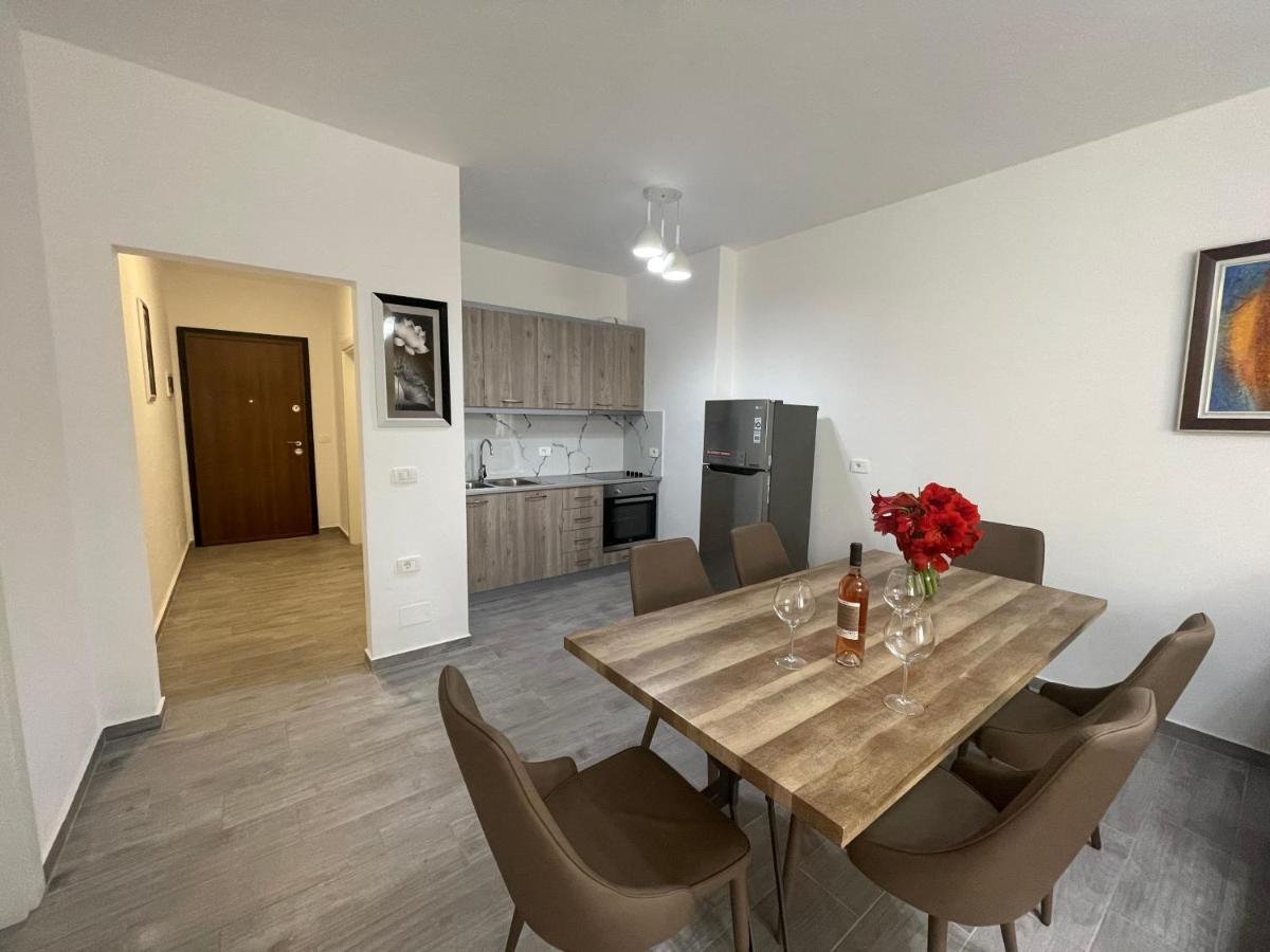 Luxury Sea View Apartaments Sarandë エクステリア 写真