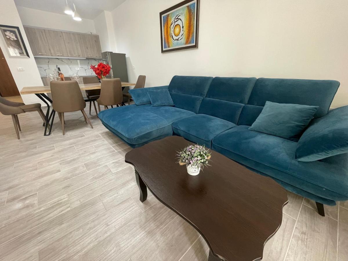 Luxury Sea View Apartaments Sarandë エクステリア 写真