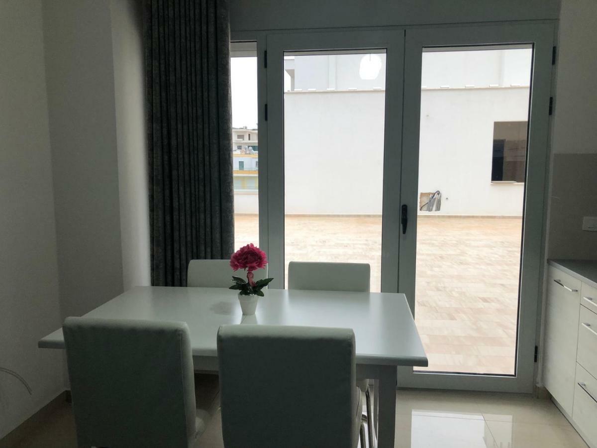 Luxury Sea View Apartaments Sarandë エクステリア 写真