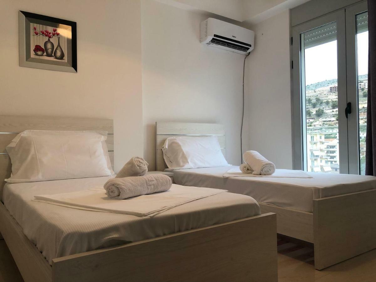 Luxury Sea View Apartaments Sarandë エクステリア 写真