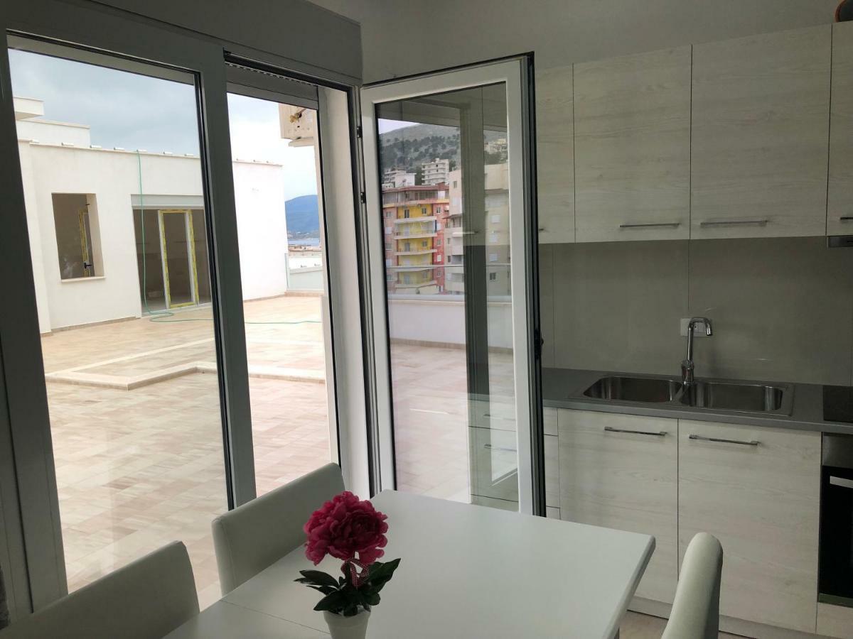 Luxury Sea View Apartaments Sarandë エクステリア 写真