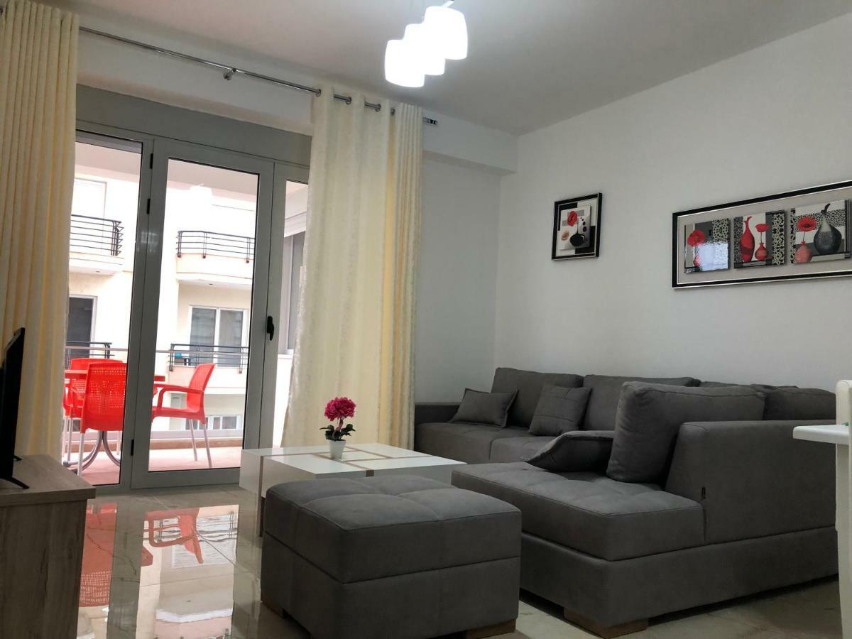 Luxury Sea View Apartaments Sarandë エクステリア 写真