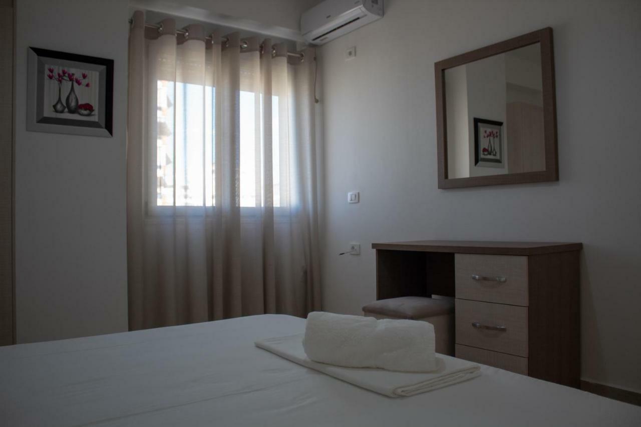 Luxury Sea View Apartaments Sarandë エクステリア 写真