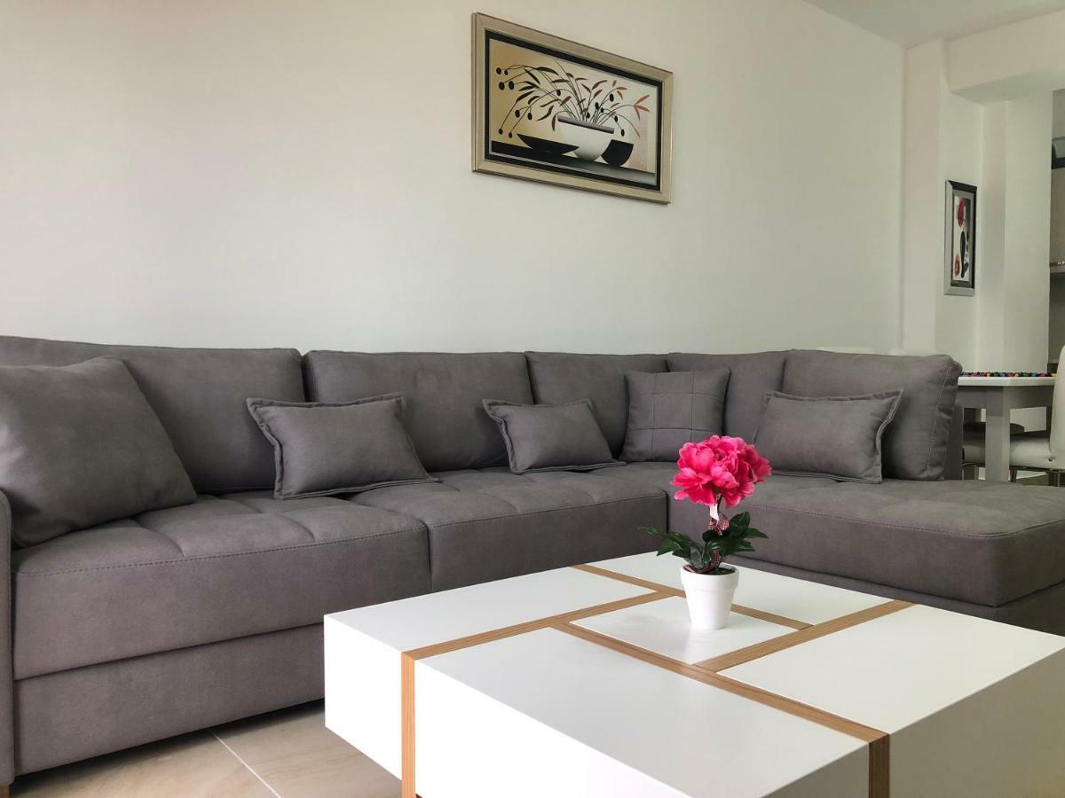 Luxury Sea View Apartaments Sarandë エクステリア 写真
